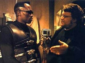 Guillermo del Toro en la filmación de Blade II con Weley Snipes.